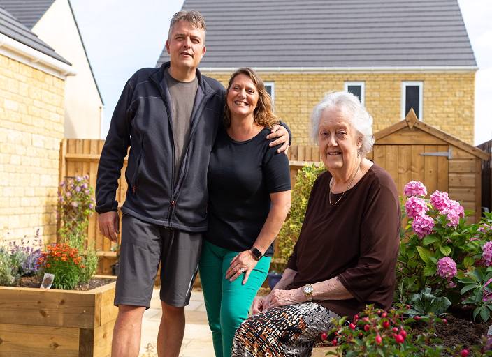 Rosemary marks 80th birthday in new-build Witney home with family and pet Springer!